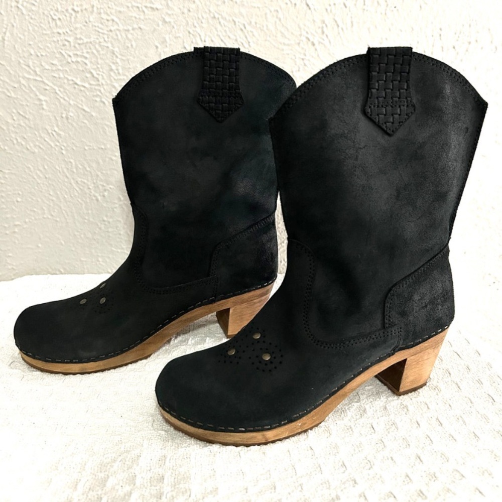 Sanita Lee Ann Clog Boots Size 39 US 8 Black Oil Leather
